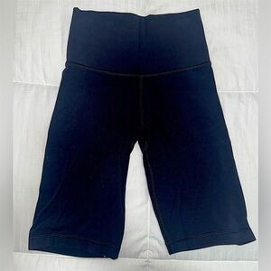 Aritzia TnaButter Bike Shorts 9”